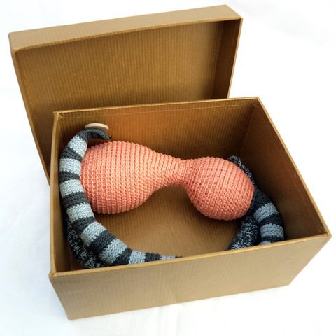 Crochet necklace - The boa friend