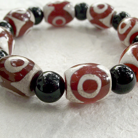 Dzi happiness bead bracelet