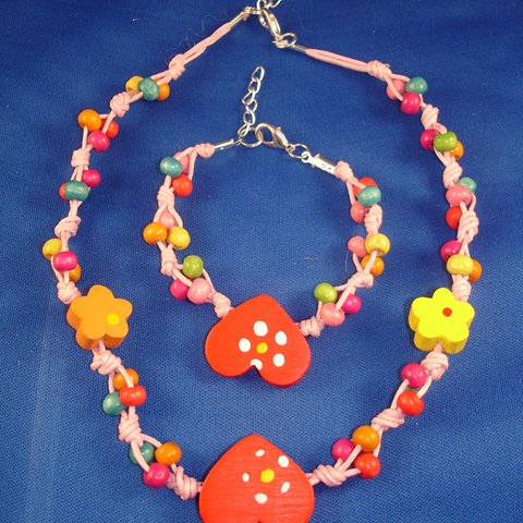 Girls Set of Necklace & Bracelet